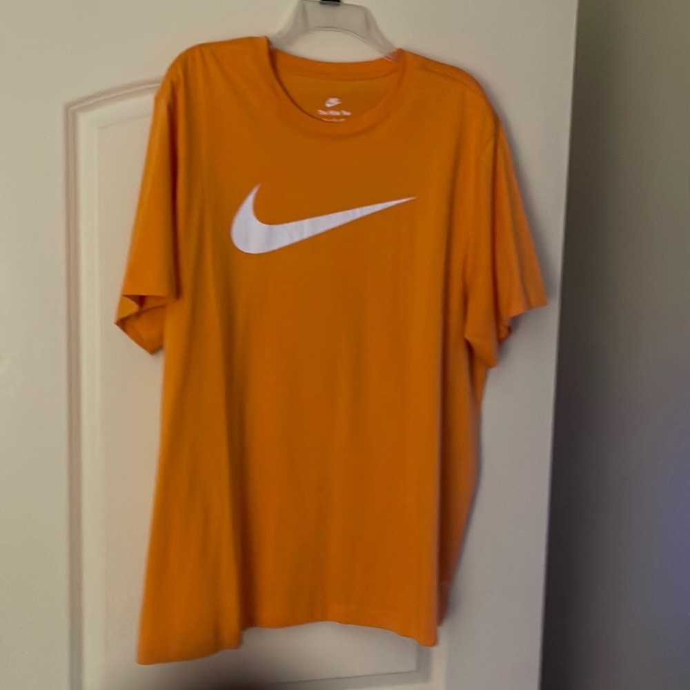 Nike tee shirt